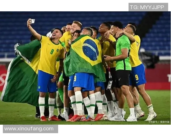 央视深度报道足球明星背后的故事与成就揭秘